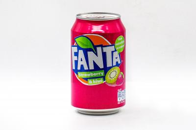 Напиток безалкогольный газированный Fanta Клубника-Киви 330 мл ж/б